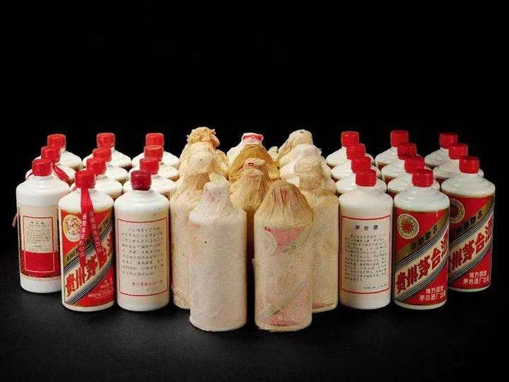 响水镇日照岚山回收酒价格哪里回收(附近上门回收茅台酒）?